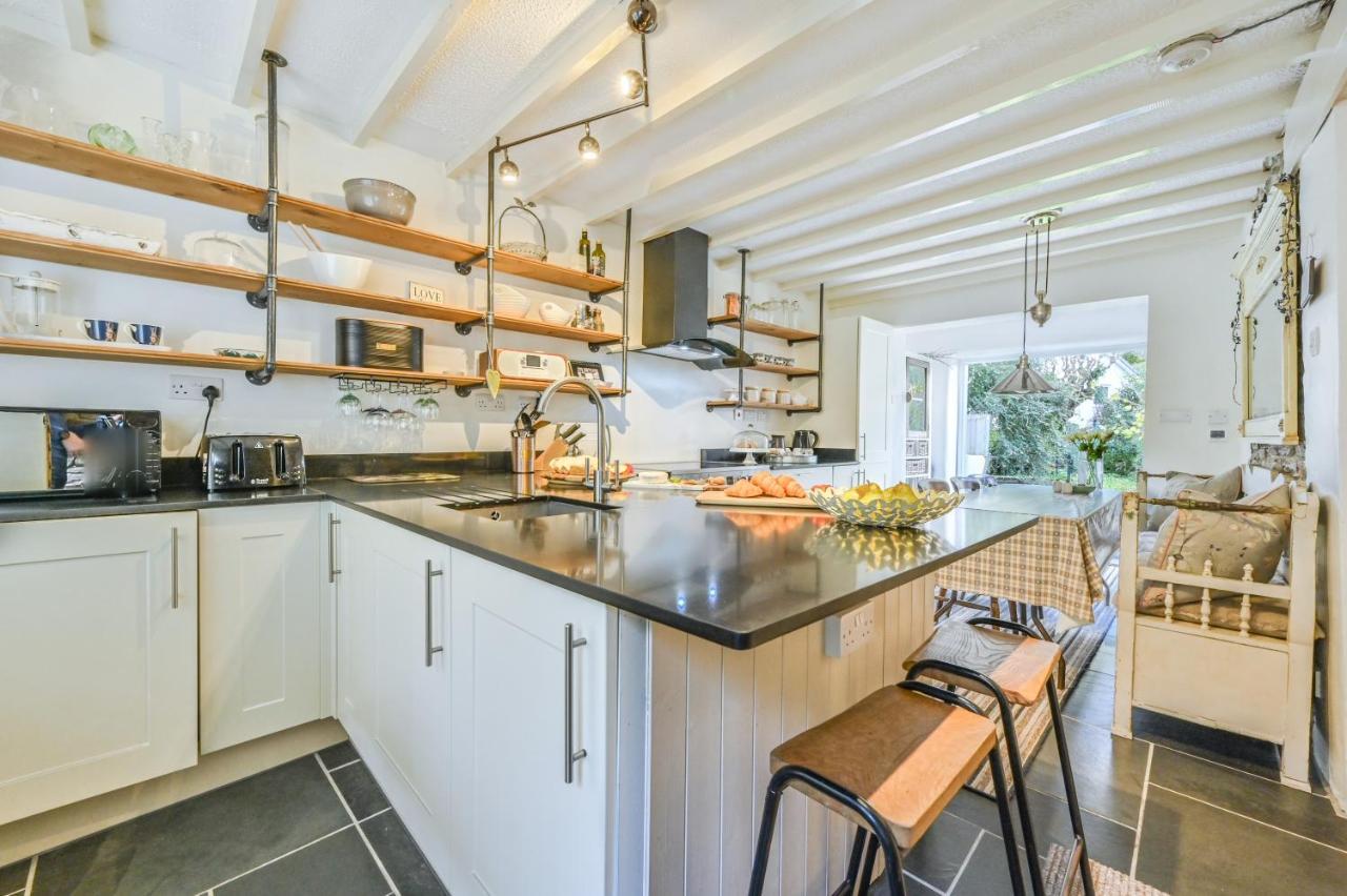 A Superb Bijou Retreat With Jacuzzi Near An Excellent Village Pub Yelverton Exterior foto