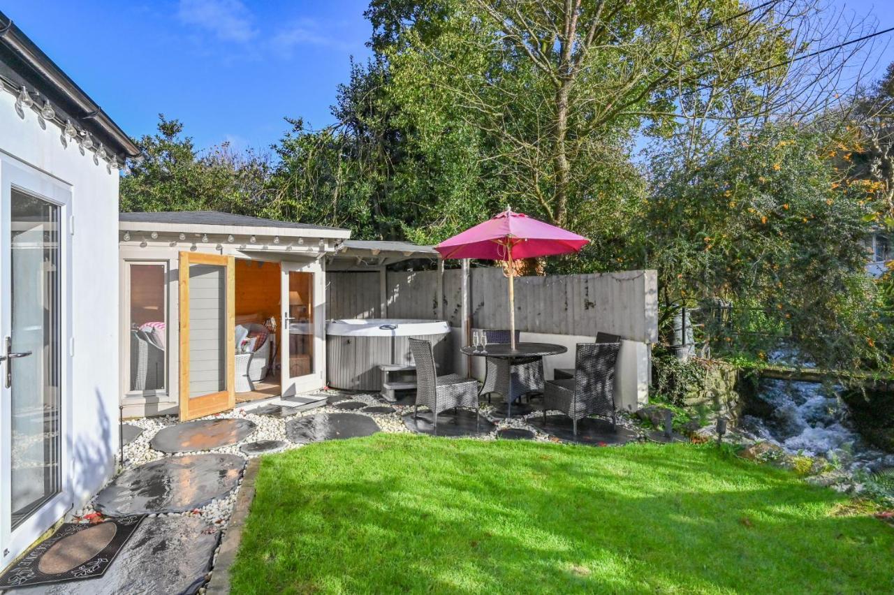 A Superb Bijou Retreat With Jacuzzi Near An Excellent Village Pub Yelverton Exterior foto